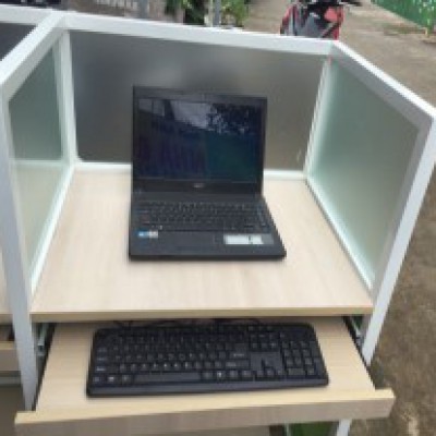 bàn máy tính